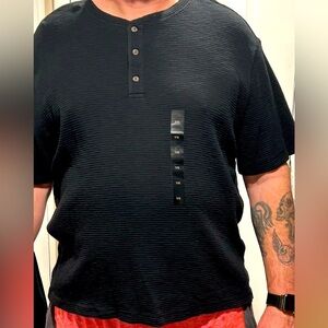 BANANA REPUBLIC men’s black short sleeve shirt w/front buttons. Tags, new, XXL